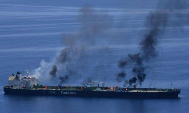 Το κακό έγινε: Διαρροή πετρελαίου από το MV Sounion στην Ερυθρά Θάλασσα