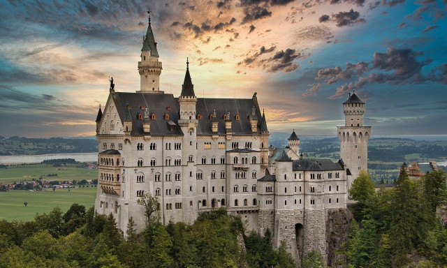 Γερμανία: Γυναίκα έπεσε από 80 μέτρα στη προσπάθεια της να τραβήξει selfie