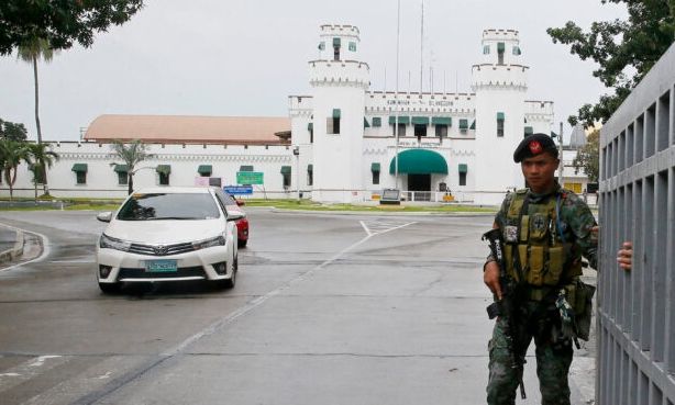 Μεγάλη πολιτική κρίση στις Φιλιππίνες για τον... «ιδιοκτήτη του σύμπαντος»