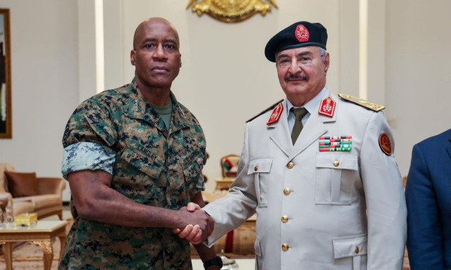 Λιβύη: Αξιωματούχοι των ΗΠΑ – Συναντήθηκαν με τον στρατάρχη Χάφταρ