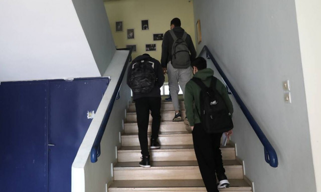Σχολεία: Έρχονται πρόστιμα και για τους γονείς - Τι θα πληρώνουν