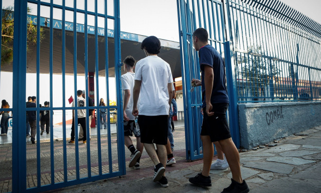 Σχολεία: Οι 11 αλλαγές από τη νέα χρονιά - Τέλος στα κινητά, νέο πλαίσιο για απουσίες και αποβολές