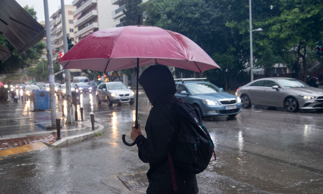 Καιρός: Βροχές και καταιγίδες τον Σεπτέμβριο - Οι πιο κρίσιμες μέρες του μήνα