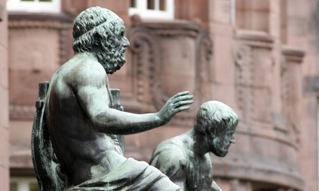 Αυτά είναι τα χαρακτηριστικά που μοιράζονται οι σοφοί άνθρωποι σε όλο τον κόσμο