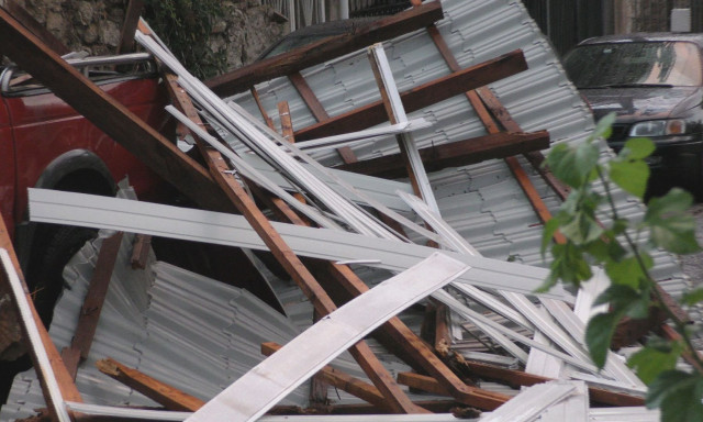 Η «Ψυχρή Λίμνη» πέρασε από τη Μεσσηνία - Παρέσυρε ο,τι βρήκε μπροστά της