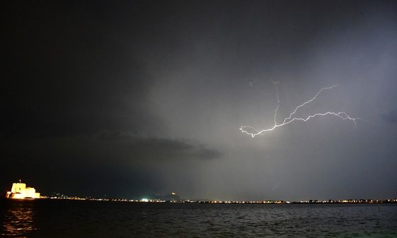 Κακοκαιρία: Σχεδόν 20.000 κεραυνοί και ισχυρά κατά τόπους φαινόμενα την 1η ημέρα αστάθειας