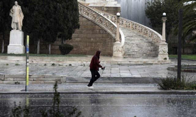 Καιρός: Πρώτα οι 100 δύσκολες ώρες, μετά καύσωνας - Ποιες περιοχές κινδυνεύουν από πλημμύρες