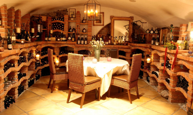 «Ζητήστε τον τρύγο του 2024» - Το κρασί «κερδίζει» από το ρεκόρ ζέστης στα Βαλκάνια