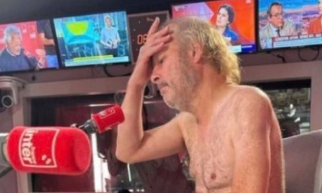 Ολυμπιακοί Αγώνες: Ο μπλε Διόνυσος εμφανίστηκε γυμνός στο ραδιόφωνο