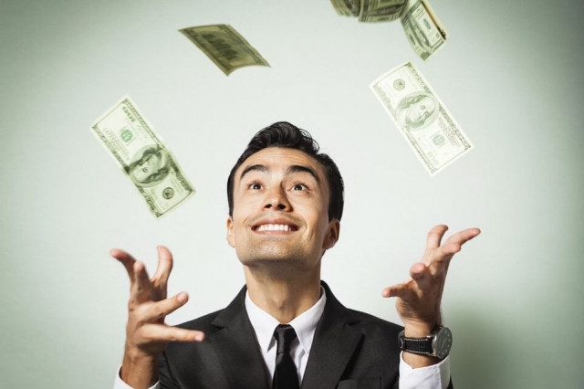 Τα μετρητά είναι ο… βασιλιάς – Δεν θέλουν να τα αποχωριστούν οι επενδυτές