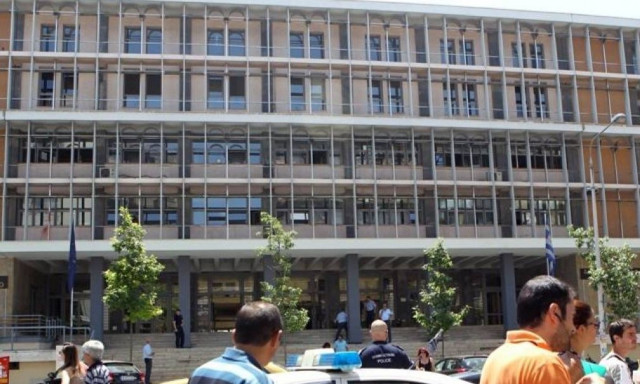 Θεσσαλονίκη: Στη φυλακή 75χρονος κατηγορούμενος για κατάχρηση δύο ανήλικων αδελφών