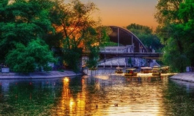 Μια πόλη προσφέρει έως και 20.000 δολάρια για να μετακομίσετε εκεί: Ο μοναδικός όρος στην αγγελία