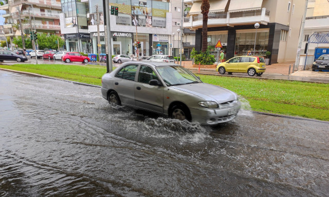 Καιρός: Επικαιροποιήθηκε το Έκτακτο Δελτίο της ΕΜΥ - Συνεχίζεται η κακοκαιρία στη Πελοπόννησο