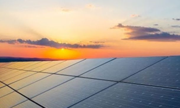 Ινδία: Αναδεικνύεται σε παγκόσμιο ηγέτη στην εκμετάλλευση του χώρου πράσινης ενέργειας