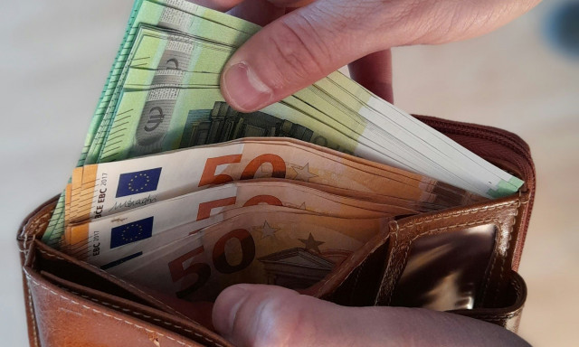 Τέλος τα χαρτονομίσματα του ευρώ που έχουμε στις τσέπες - Πότε έρχονται τα καινούργια