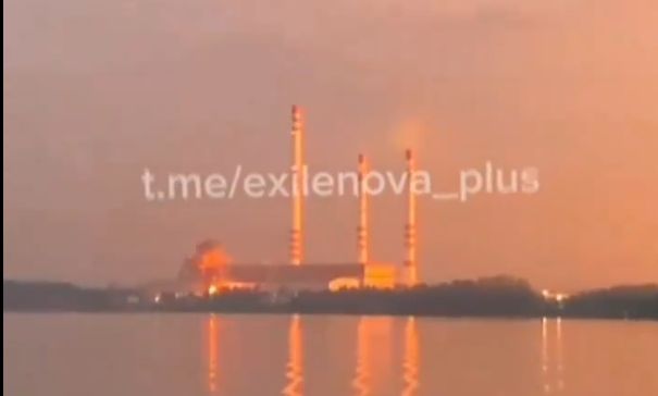 Ρωσία: Φλέγονται ενεργειακά εργοστάσια μετά από Ουκρανικά πλήγματα με drone - Βίντεο ντοκουμέντο