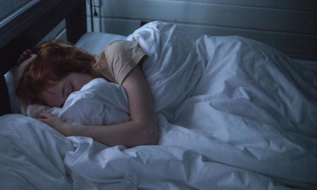 Ύπνος: Τι συμβαίνει στον εγκέφαλό σας όταν ξυπνάτε πρωί