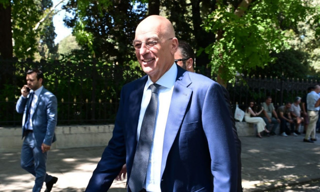 Δένδιας για όσα ακούγονται για την Προεδρία της Δημοκρατίας: «Δεν είναι σοβαρά αυτά»