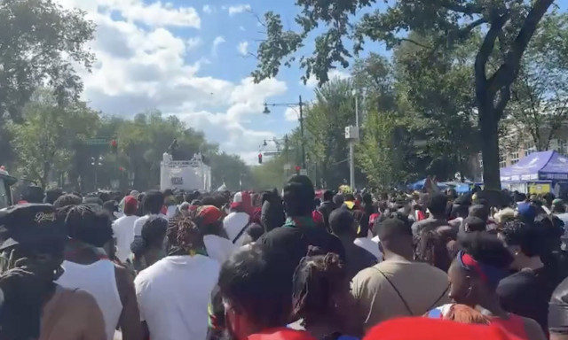 Πυροβολισμοί στη Νέα Υόρκη: Έξι θύματα σε εορταστική παρέλαση