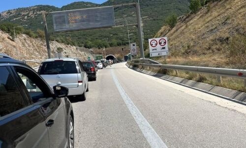 Ημαθία: Κλειστό τμήμα της Εγνατίας Οδού μετά από τροχαίο με νταλίκα