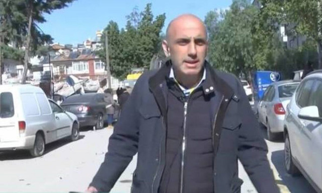 Μανώλης Κωστίδης: Με Γιώργο Ζαμπέτα τα γενέθλια του ανταποκριτή του ΣΚΑΪ