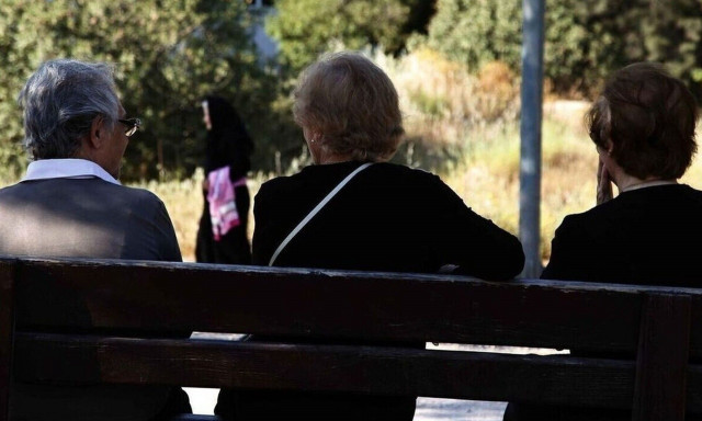 Συντάξεις χηρείας: Χαρίζονται οφειλές έως και 35.000 ευρώ - Ποιοι είναι οι 100.000 ευνοημένοι