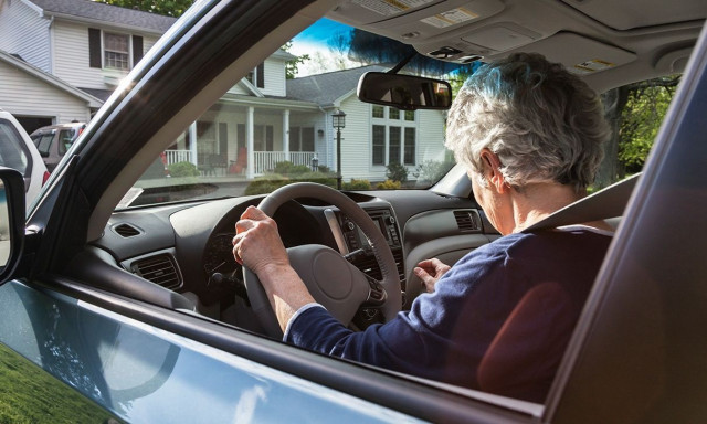 «Φρένο» στην οδήγηση για τους 70άρηδες - Έρχονται μεγάλες ανατροπές