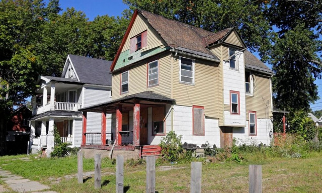 Η στεγαστική κρίση είναι παγκόσμια