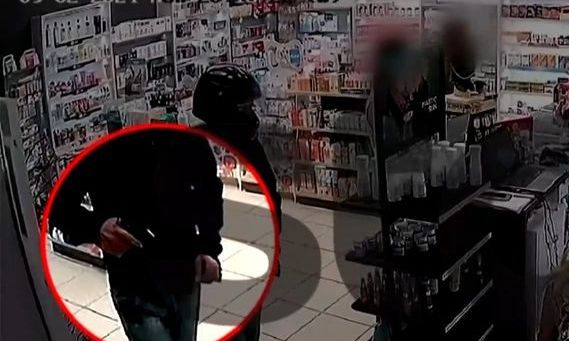 Άνω Λιόσια: Βίντεο ντοκουμέντο από ένοπλη ληστεία σε φαρμακείο - Ήταν γεμάτο πελάτες