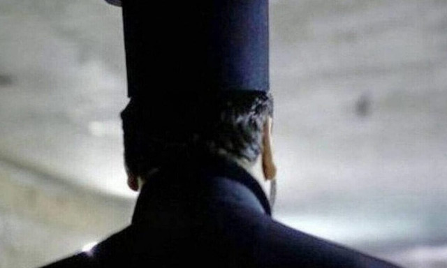 Παπάς τα έσπασε στα μπουζούκια - «Γεννήθηκα τρελός, αλήτης και αμαρτωλός»