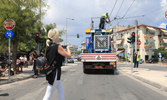 Πτώση κολώνας στη Νέα Φιλαδέλφεια: Υπηρεσιακό σημείωμα «φωτιά» για την ακαταλληλότητα των στύλων