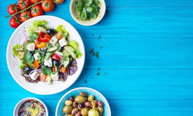 Μεσογειακή διατροφή: Μειωμένος ο κίνδυνος συμπτωμάτων από covid-19