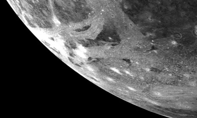 Αστεροειδής μεγαλύτερος από αυτόν που εξαφάνισε τους δεινόσαυρους ίσως χτύπησε φεγγάρι του Δία