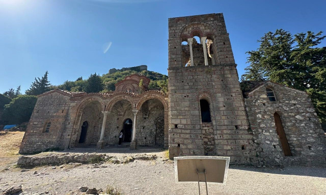 ΥΠΠΟ: Αυτοψία Μενδώνη στη Λακωνία - Έργα ύψους 60 εκατ. ευρώ