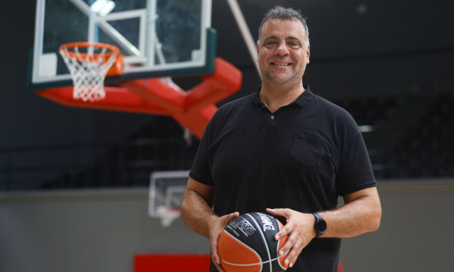 Περικλής Δορκοφίκης: Από τα παρκέ και την αντιδημαρχία, υποψήφιος στην ΕΟΚ με όραμα το μπάσκετ