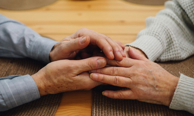 Συντάξεις χηρείας: Ανατροπή – Έρχονται περικοπές για πάνω από 60.000 δικαιούχους