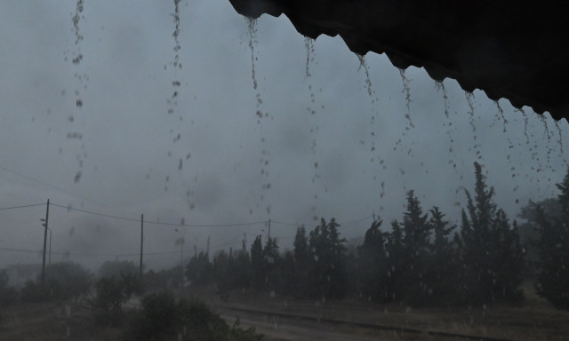 Καιρός - Πού βρέχει αυτήν την ώρα