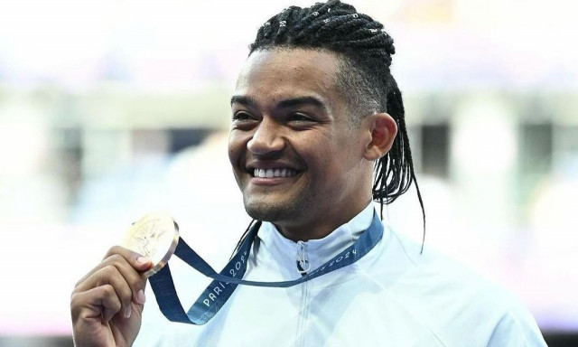 Ο Εμμανουήλ Καραλής μπήκε στο εξώφυλλο του Forbes για τη λίστα 30 under 30