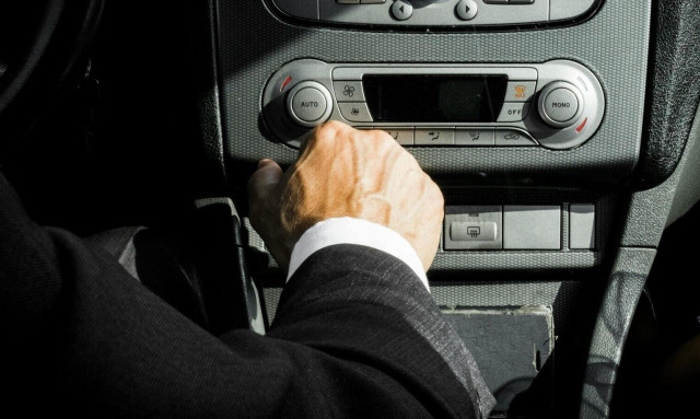 «Τσουχτερό» πρόστιμο για τους οδηγούς - Μέχρι και 700 ευρώ «καμπάνα» αν κάνετε αυτή την κίνηση