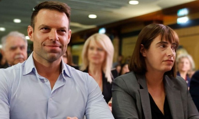 Μένει... μόνος του: Μπαράζ παραιτήσεων από συνεργάτες του Κασσελάκη