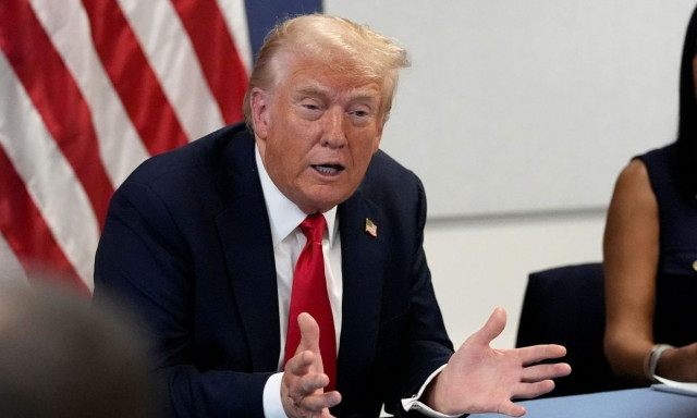 Eκλογές στις ΗΠΑ: Προβάδισμα Τραμπ εν όψει του κρίσιμου ντιμπέιτ με την Κάμαλα Χάρις