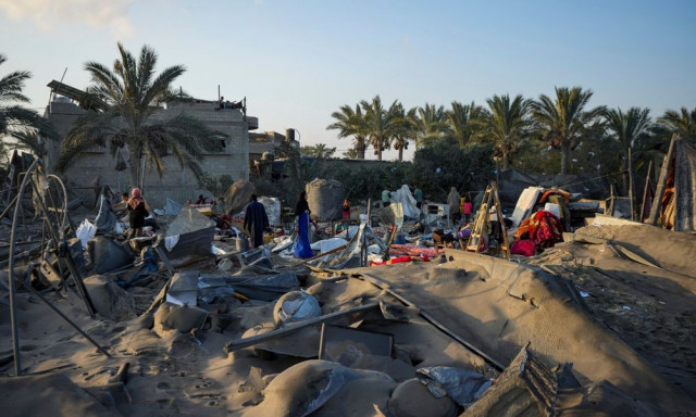 Φονικό ισραηλινό χτύπημα στην ανθρωπιστική ζώνη της Γάζας «με στόχο διοικητές της Χαμάς»