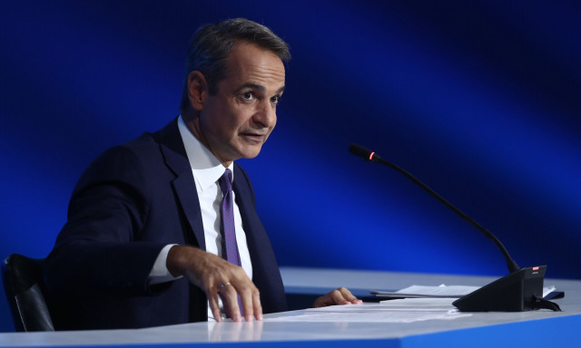 Σε ρόλο «κυνηγού» ο Μητσοτάκης για την εφαρμογή των μέτρων