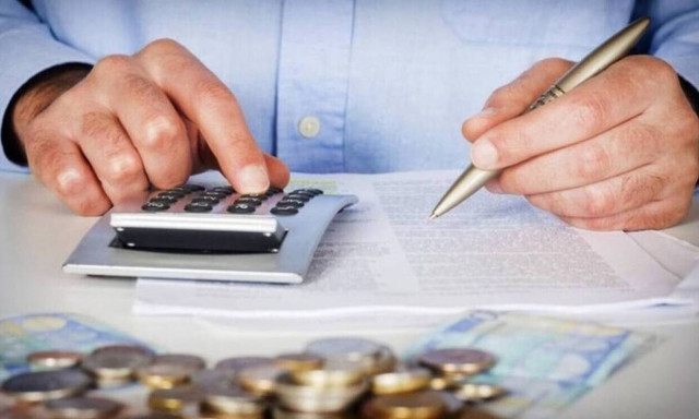 Καταργείται το «τέλος επιτηδεύματος» – Ποιους αφορά και πώς βελτιώνεται το ελάχιστο φορολογητέο ποσό