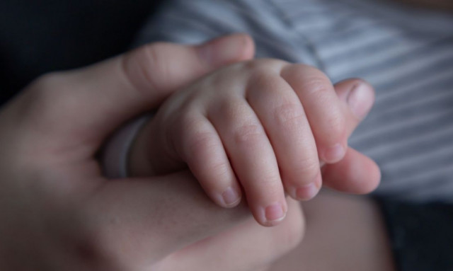 Το Σωματείο Παιδική Χαρά καλεί για στήριξη στη μικρή Σάρα για να ξεπεράσει το γλοίωμα στον εγκέφαλο