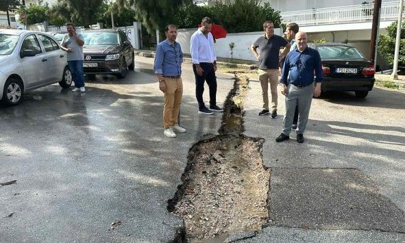 Κακοκαιρία «ΑΤΕΝΑ»: Δύο ώρες κράτησε η νεροποντή στη Ρόδο – «Κανείς να μην εφησυχάζει»