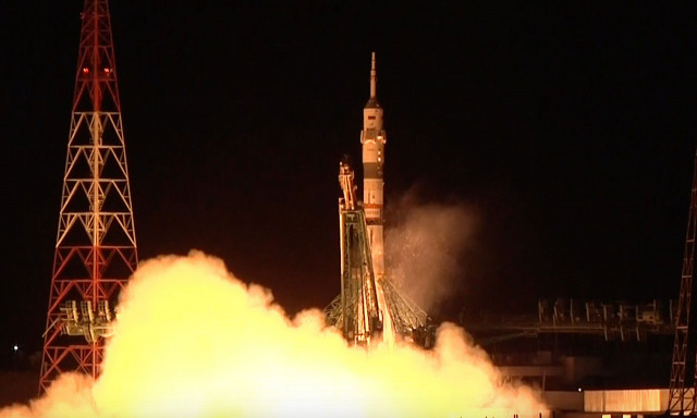 Ρωσία: Διαστημόπλοιο μεταφέρει δύο Ρώσους και έναν Αμερικανό στον Διεθνή Διαστημικό Σταθμό