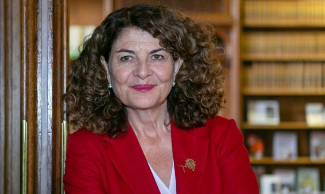 Η υπουργός Προστασίας του Πολίτη ήταν σε συνέδριο για τα αυξημένα περιστατικά κλοπής και τη λήστεψαν