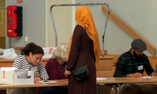 Η Σουηδία μετανιώνει για τα «ανοιχτά σύνορα»: Έως 30.000 ευρώ για εθελούσια επιστροφή