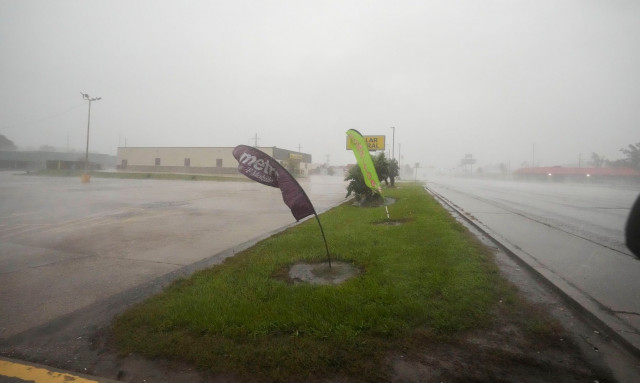 ΗΠΑ: Έφτασε στη Λουιζιάνα ο κυκλώνας Φρανσίν - Τα 155 χλμ./ώρα φτάνουν οι άνεμοι